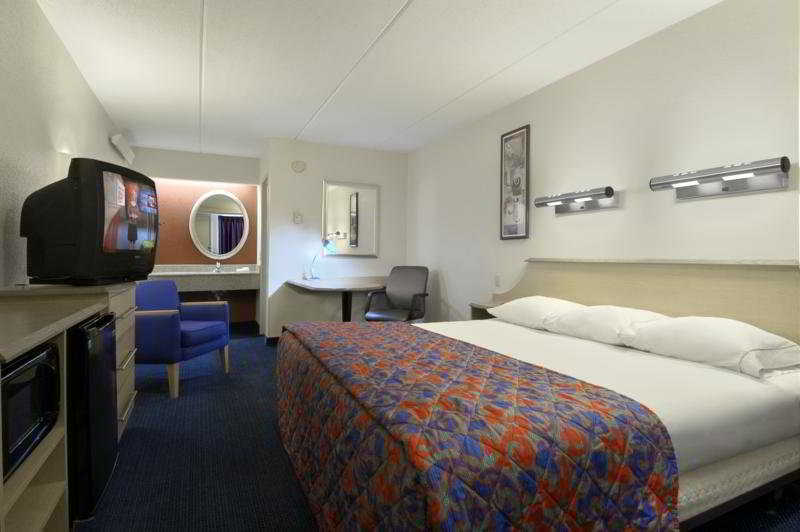 Red Roof Inn Asheville - Biltmore West Bilik gambar