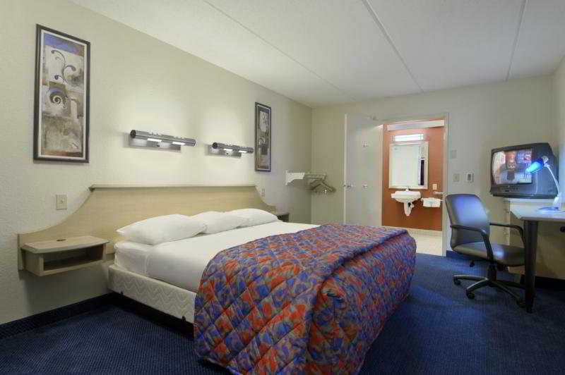 Red Roof Inn Asheville - Biltmore West Bilik gambar